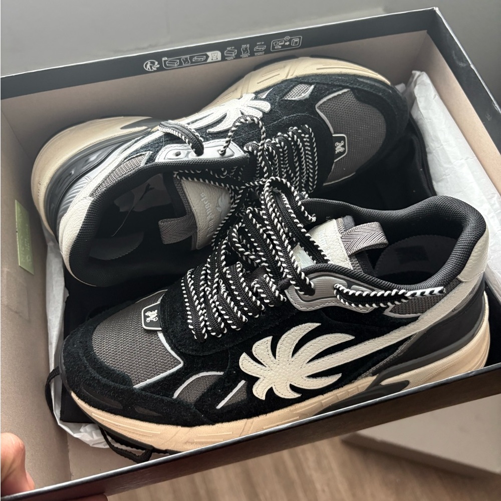 Palm Angels Black and Cream Palm Logo Runner Sneakers